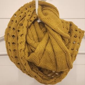 Infiniti Chunky Knit Scarf